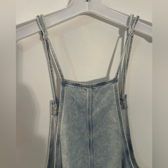 Aerie Double Strap Shortall Light WashDenim Romper NWT Medium - Picture 7 of 11
